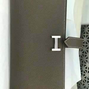 ‼️SOLD‼️Hermes Bearn Long Wallet